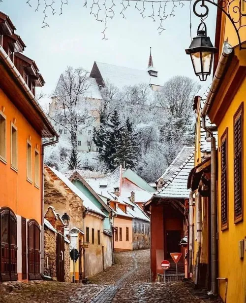 Craciunul 2026 Sighisoara Double Three by Hilton Hotel Cavaler Craciunul 2026 Sighisoara Double Three by Hilton Hotel Cavaler