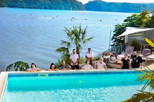 Sarbatori de Pasti 2026 in Clisura Dunarii Eselnita Riviera 990 Resort & Restaurant Sarbatori de Pasti 2026 in Clisura Dunarii Eselnita Riviera 990 Resort & Restaurant